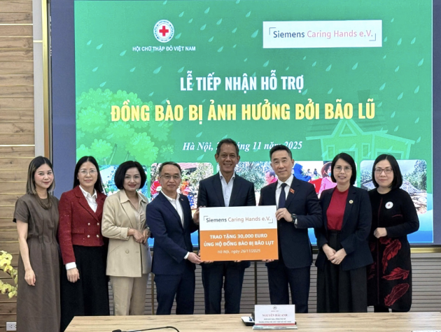 Siemens Caring Hands quyên góp 30.000 EUR hỗ trợ khắc phục hậu quả lũ lụt và sạt lở đất tại Việt Nam